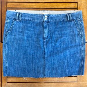 Denim Mini Skirt with Pockets!